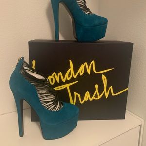 NWB London trash strappy heel 8.5